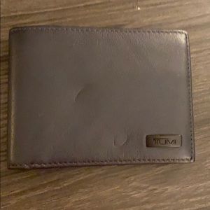 TUMI Leather wallet, MINT condition, no wear.